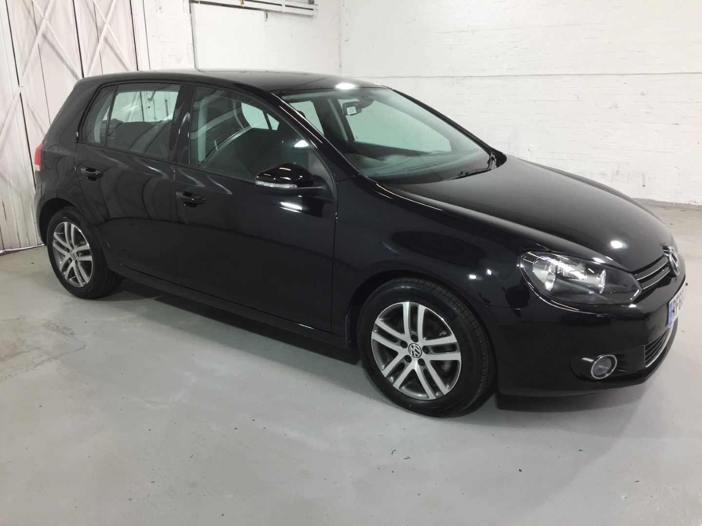 Volkswagen Golf Listing Image