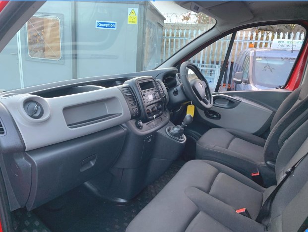 Renault Trafic Listing Image