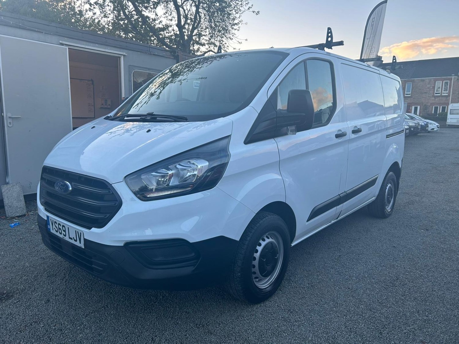 Ford Transit Custom Listing Image