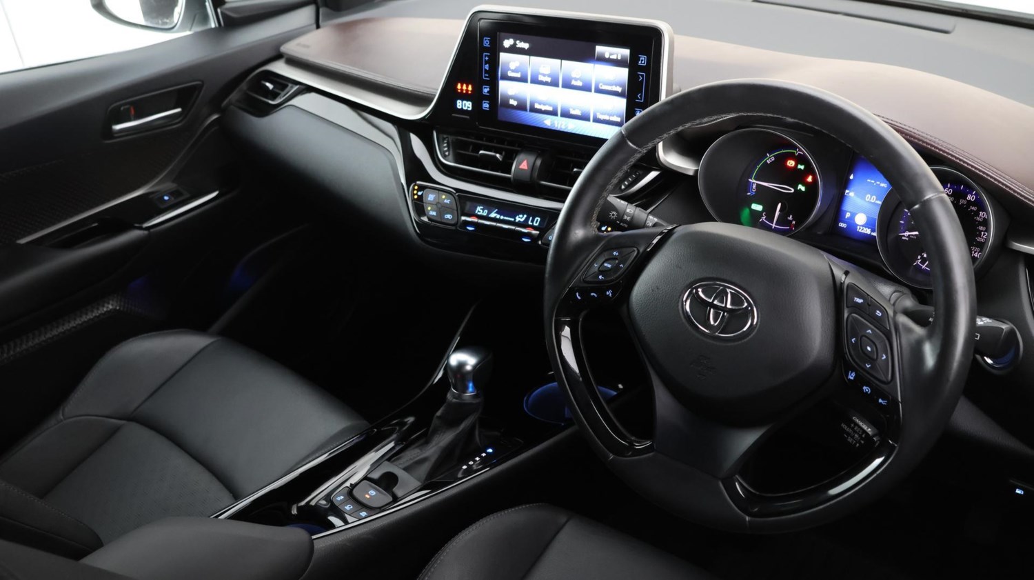 Toyota C-HR Listing Image