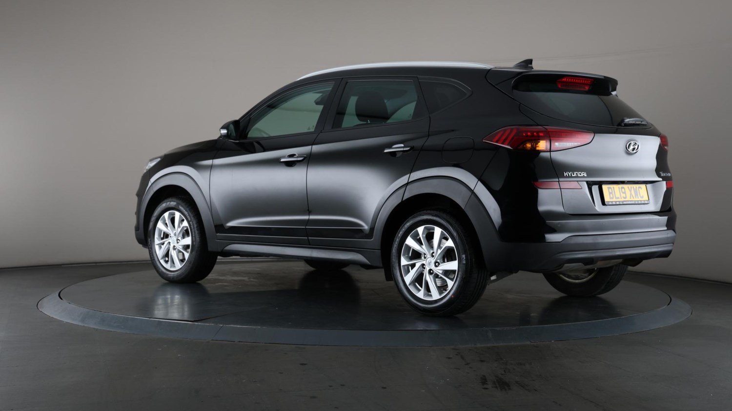 Hyundai TUCSON Listing Image