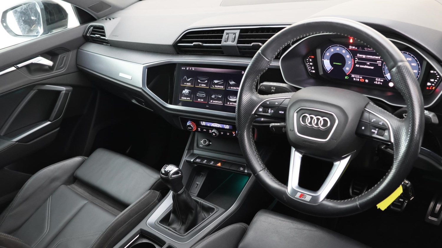 Audi Q3 Listing Image