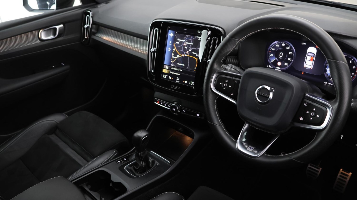 Volvo XC40 Listing Image