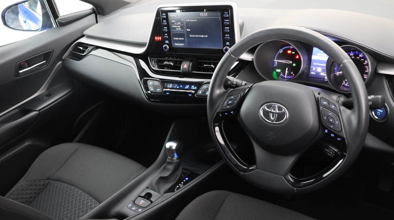 Toyota C-HR Listing Image