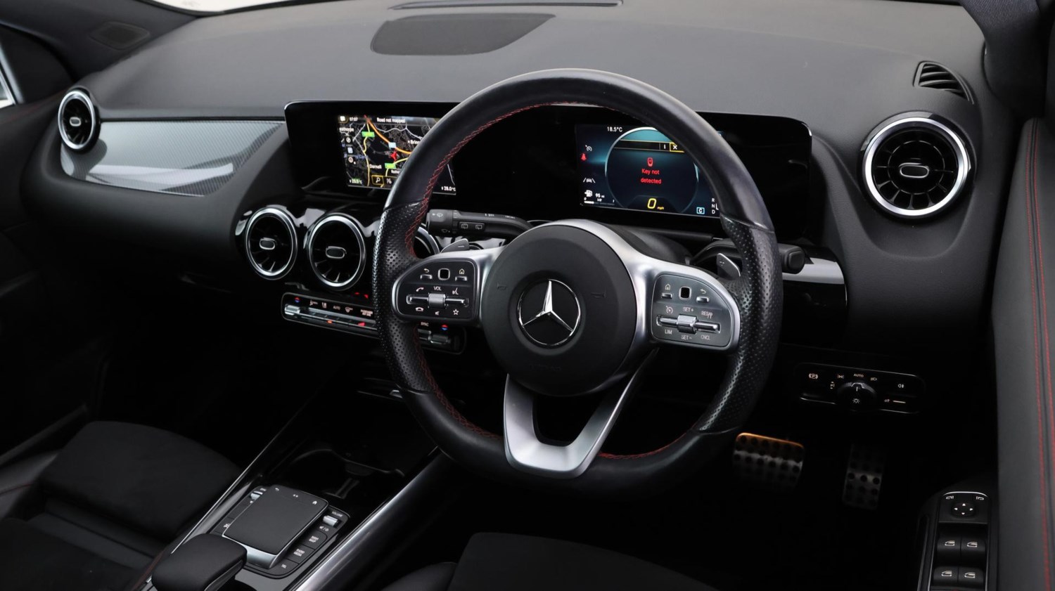 Mercedes-Benz GLA Listing Image