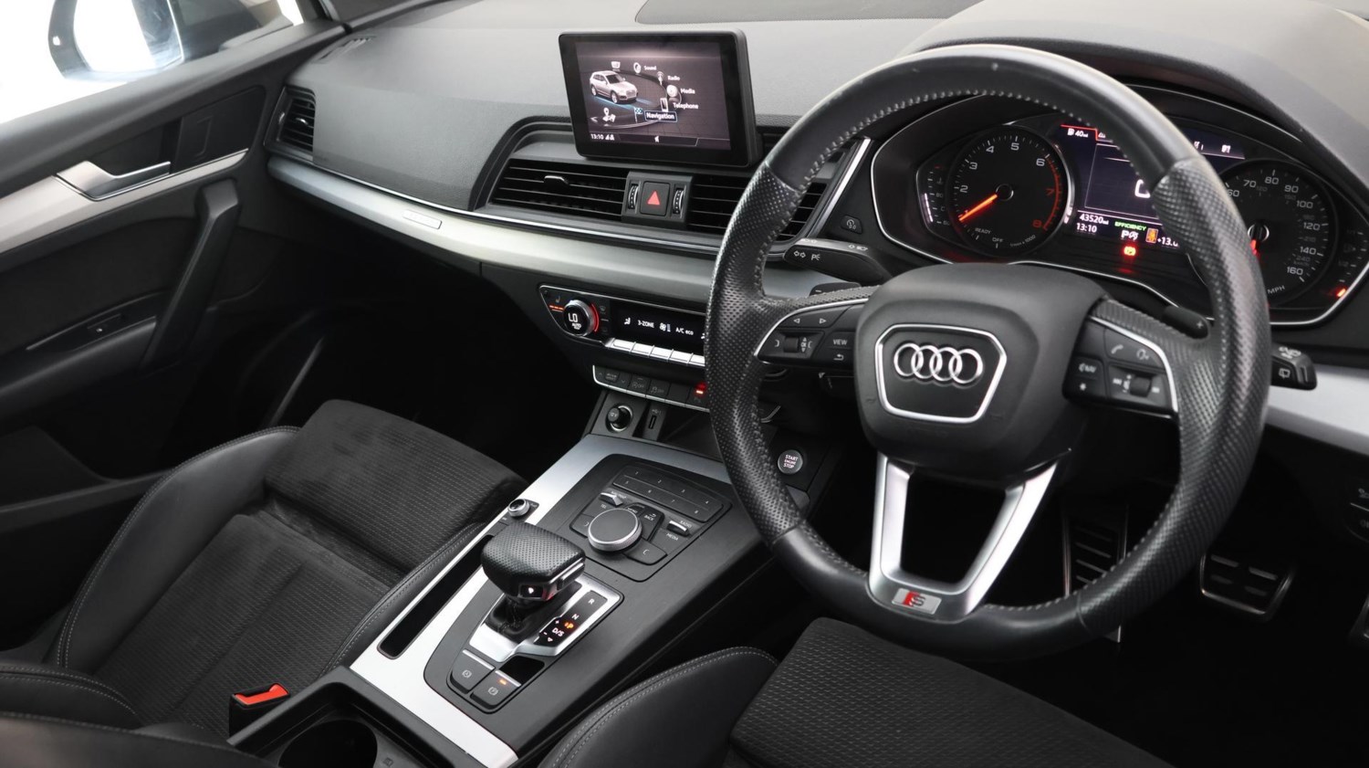 Audi Q5 Listing Image