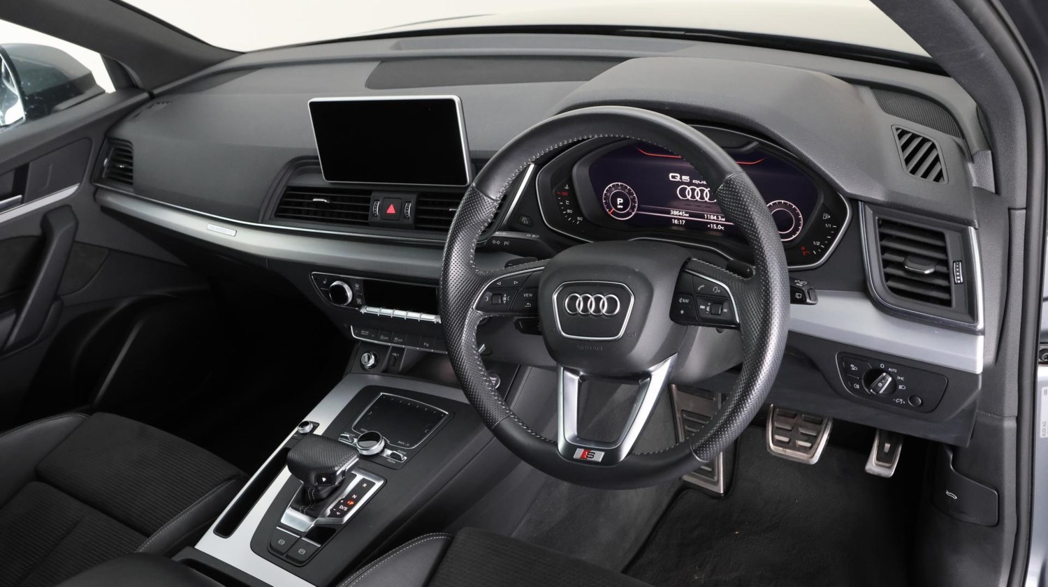 Audi Q5 Listing Image