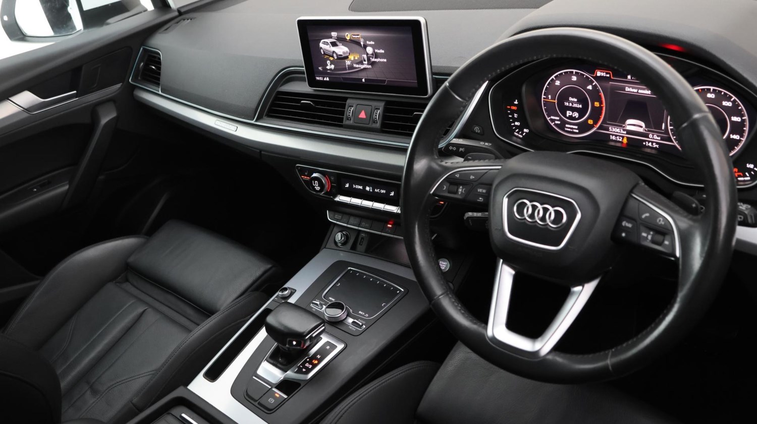 Audi Q5 Listing Image