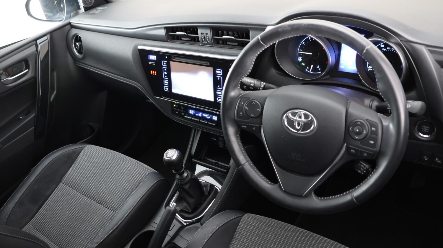 Toyota Auris Listing Image