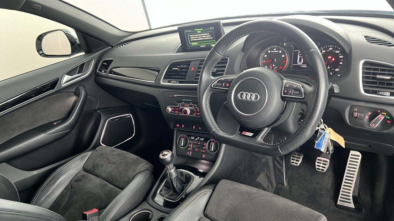 Audi Q3 Listing Image