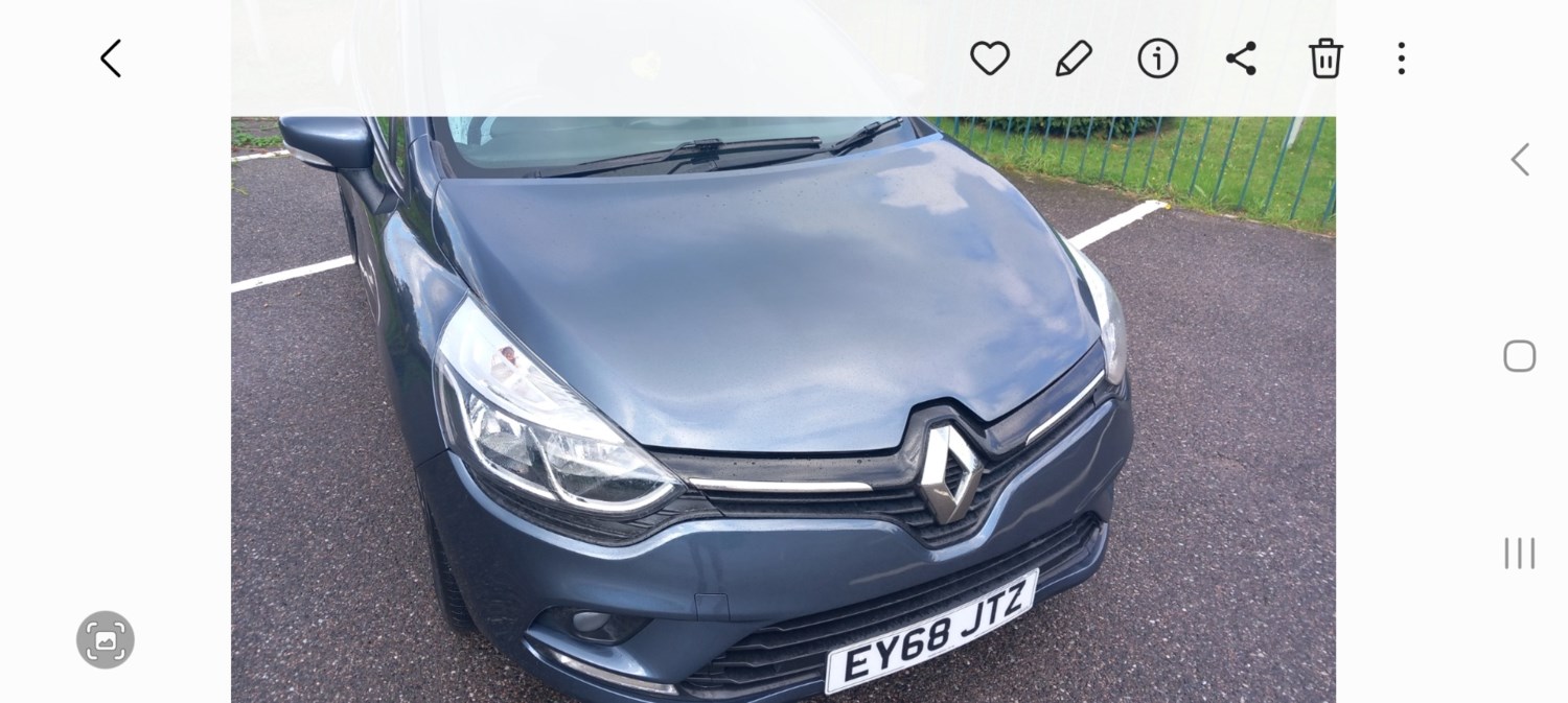 Renault Clio Listing Image