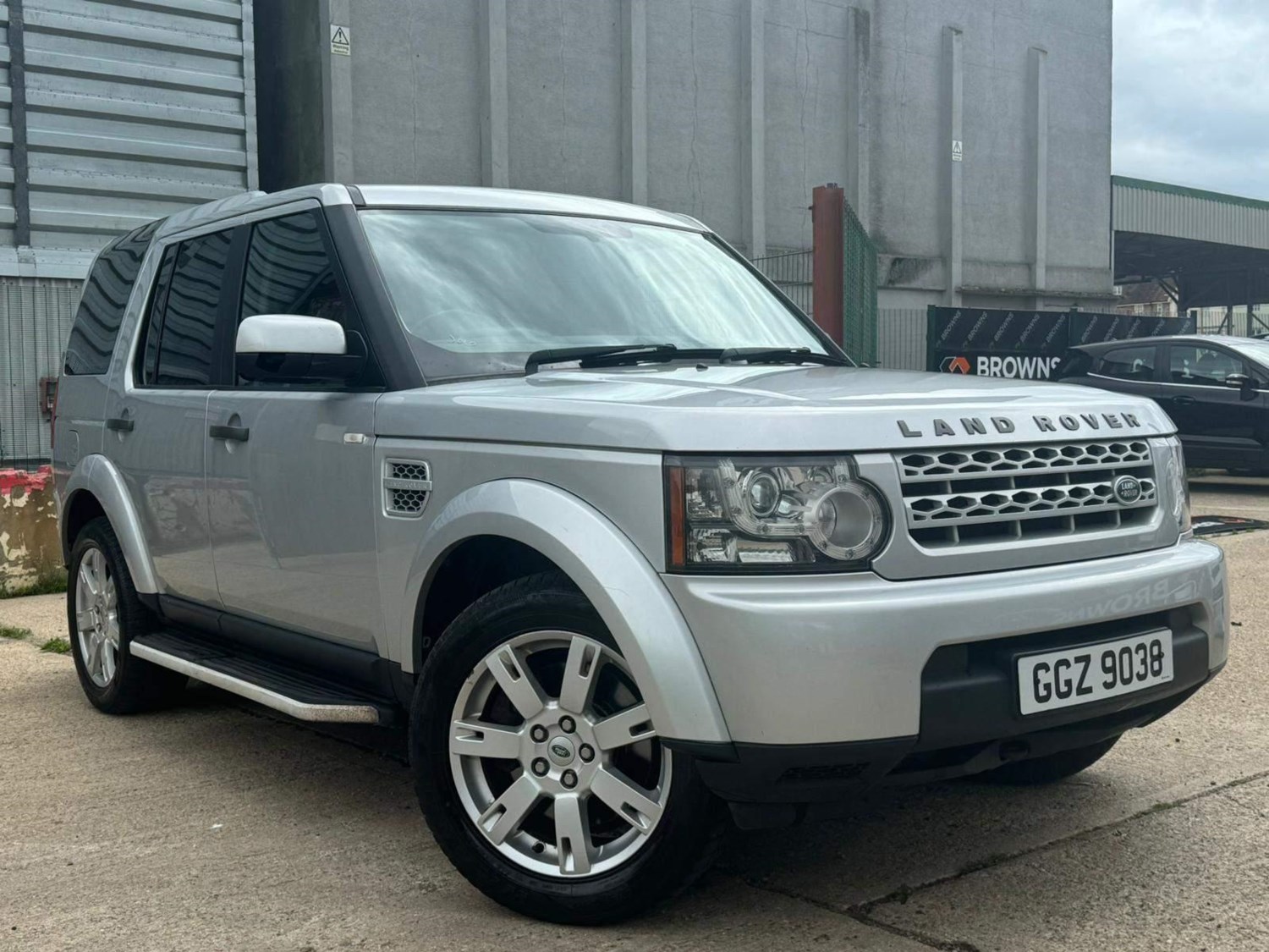 Land Rover Discovery 4 Listing Image