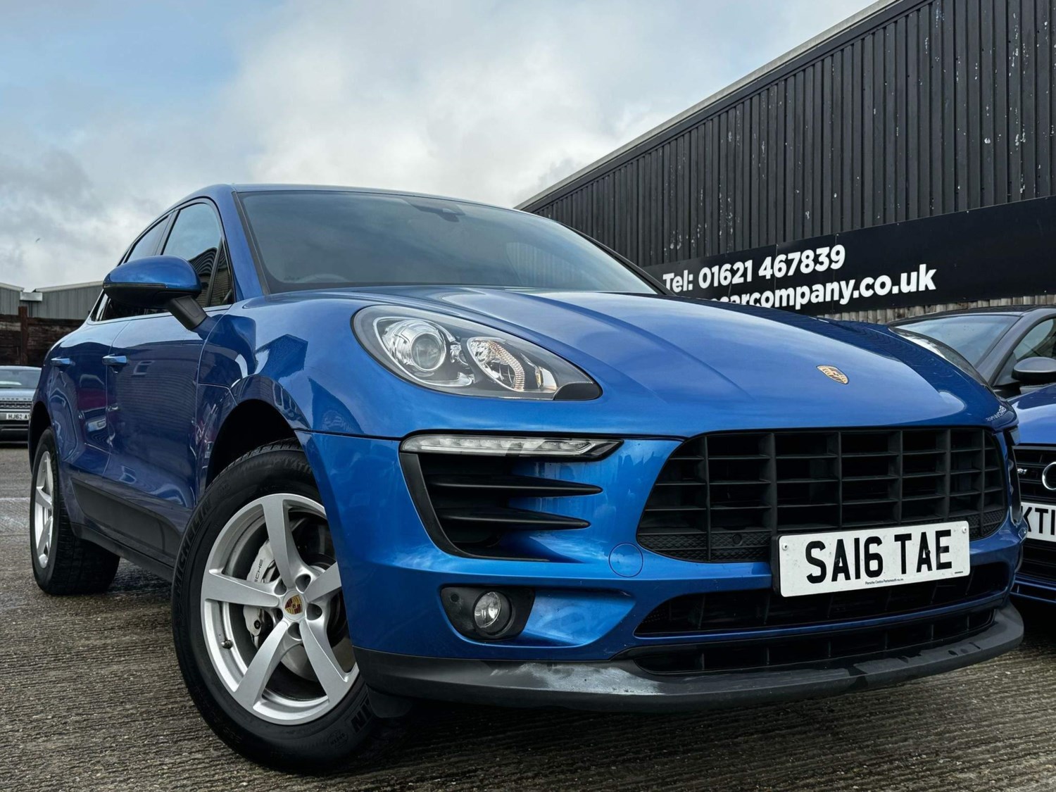 Porsche Macan Listing Image