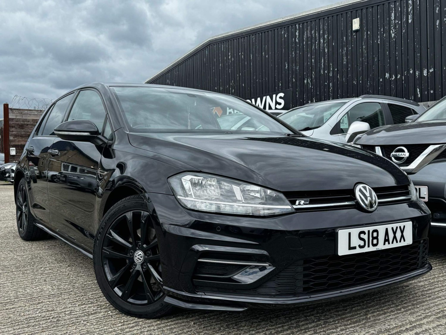 Volkswagen Golf Listing Image