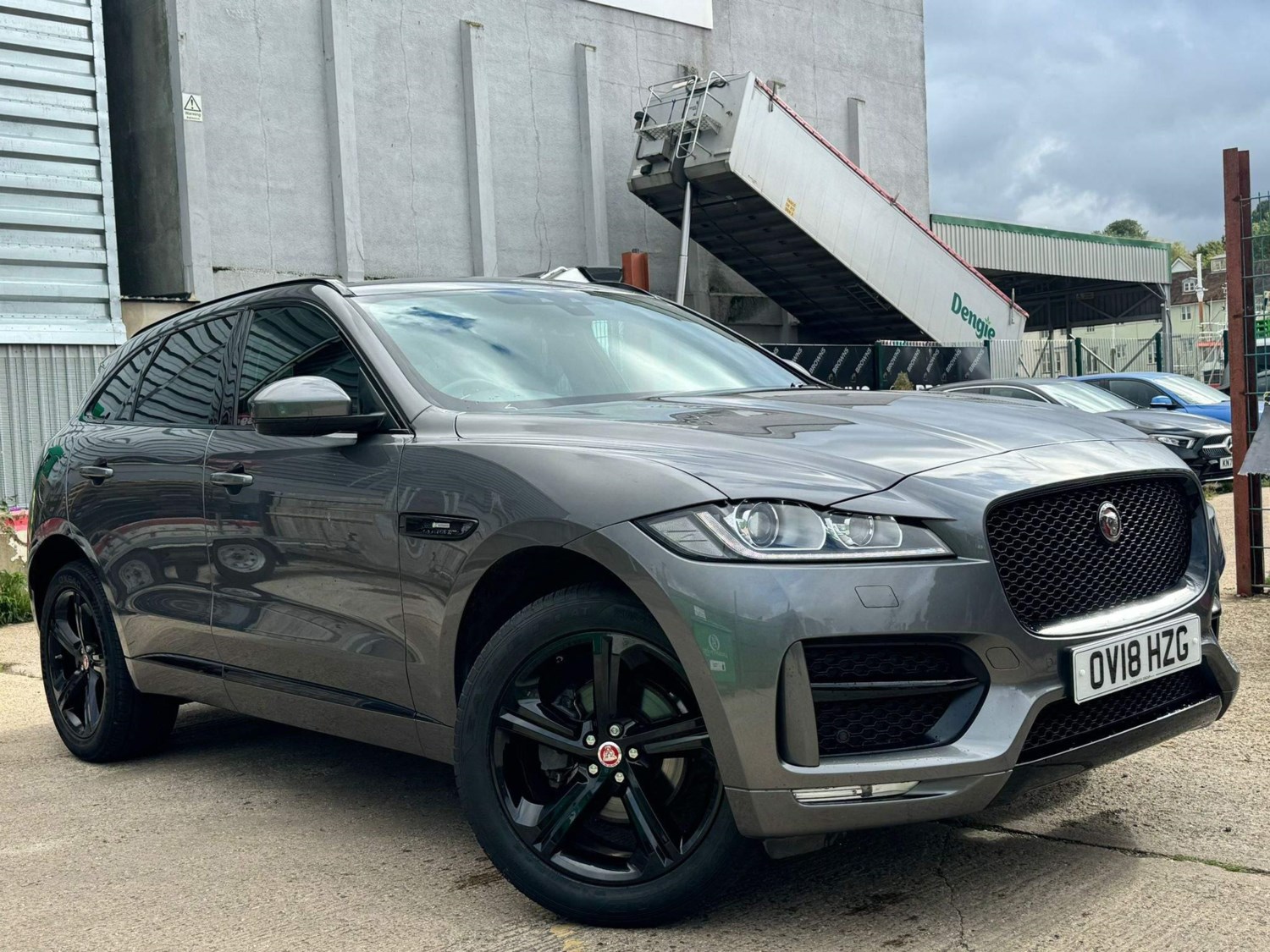 Jaguar F-PACE Listing Image