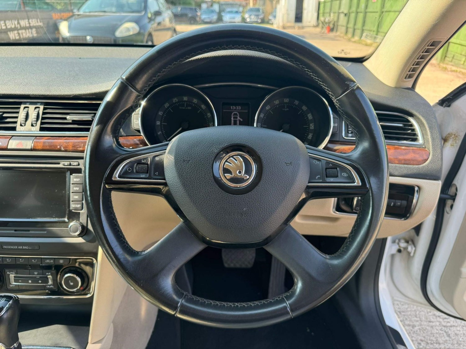 Skoda Superb Listing Image