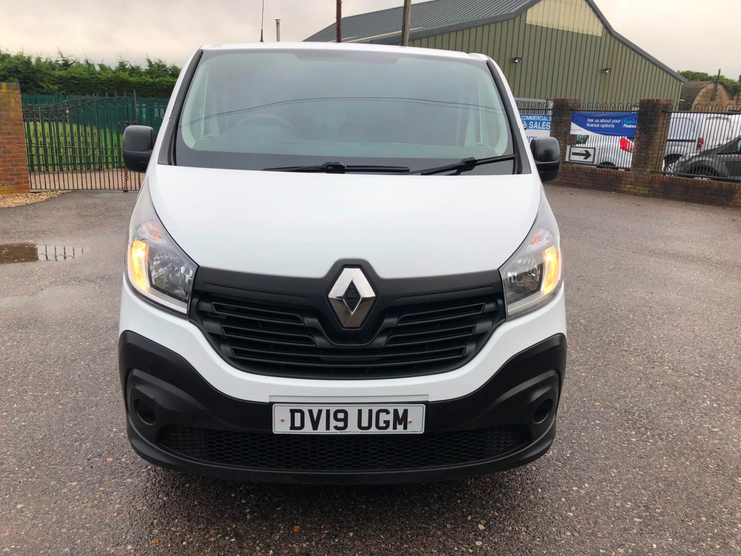 Renault Trafic Listing Image