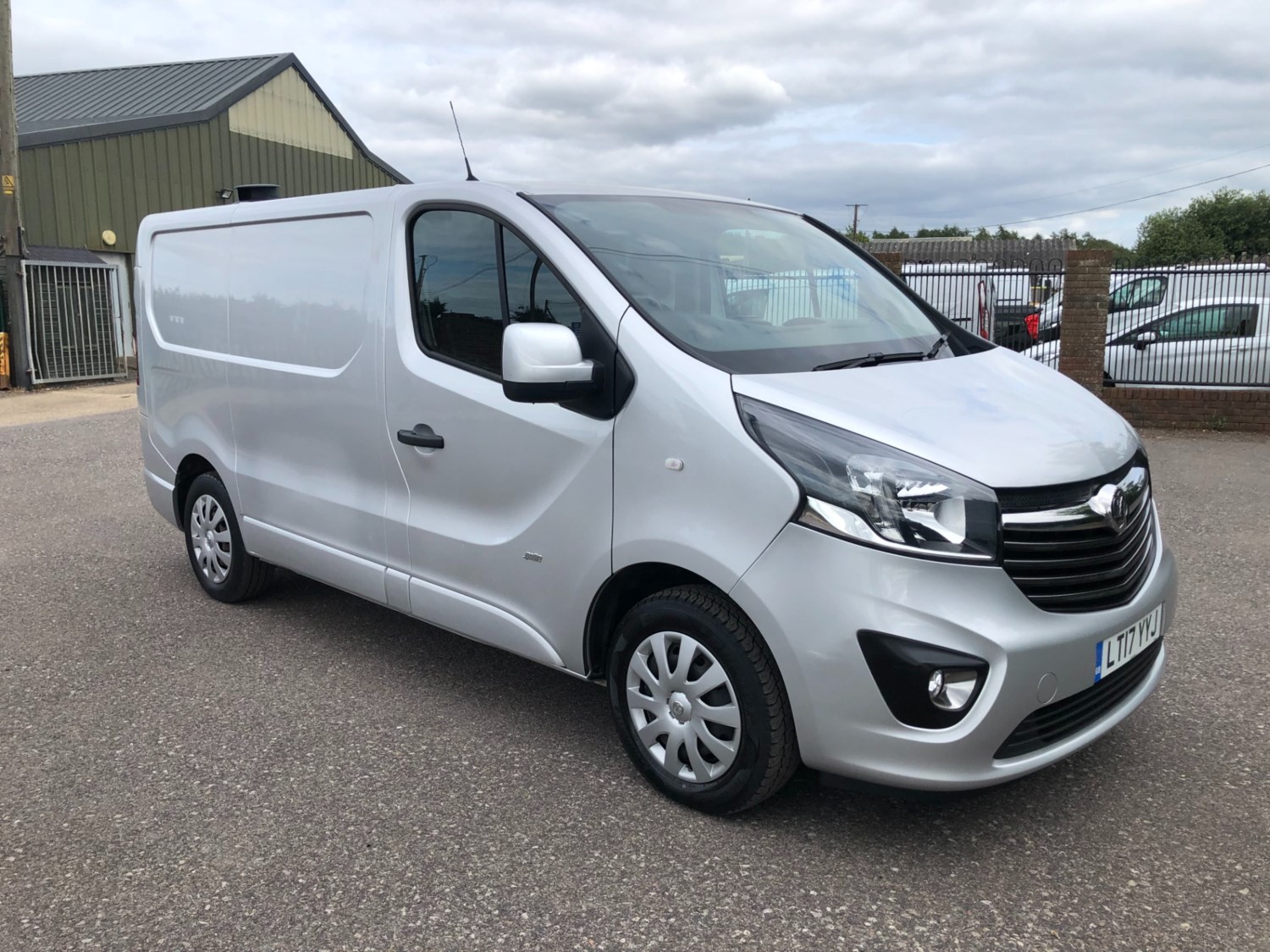 Vauxhall Vivaro Listing Image