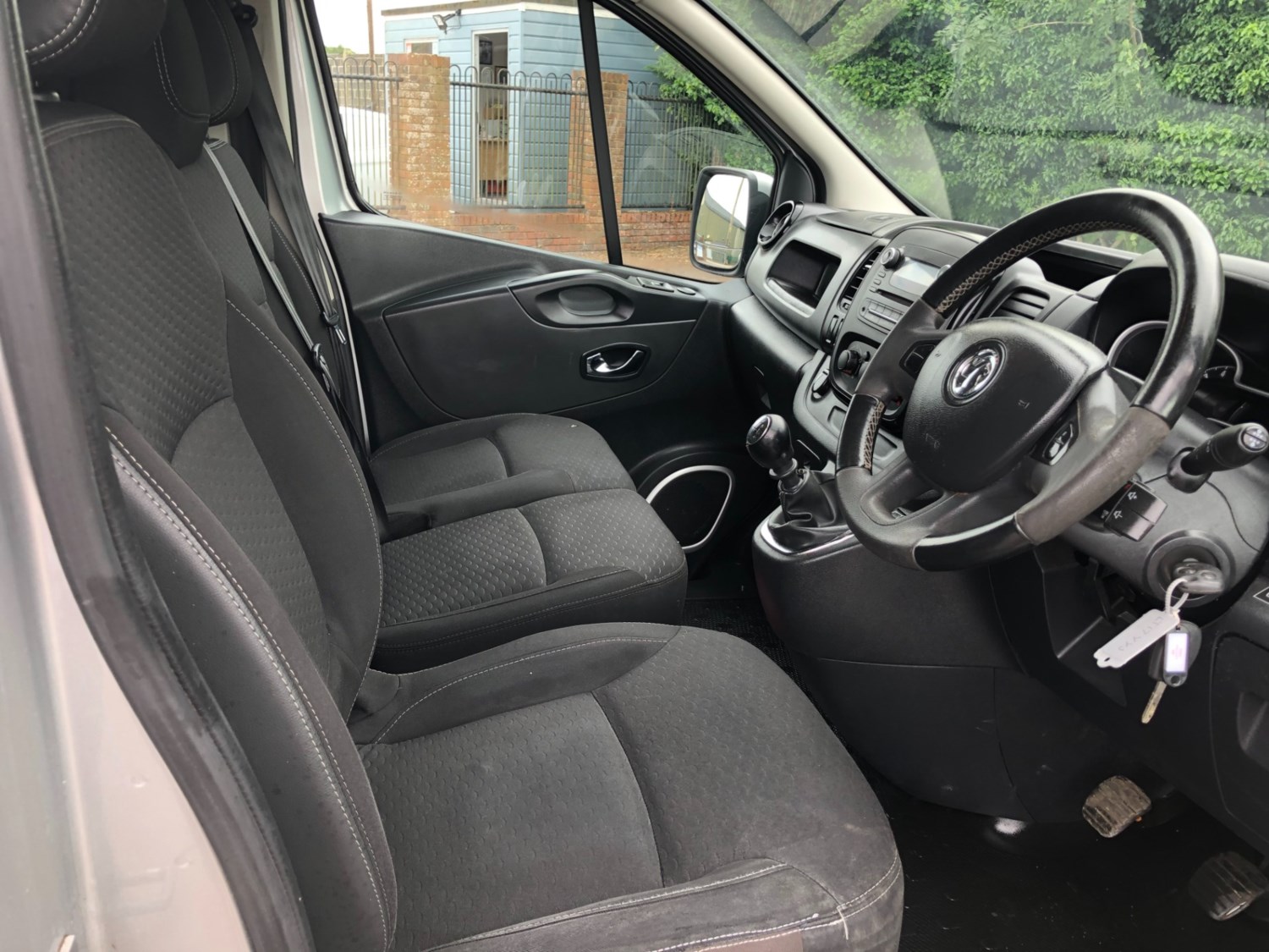 Vauxhall Vivaro Listing Image