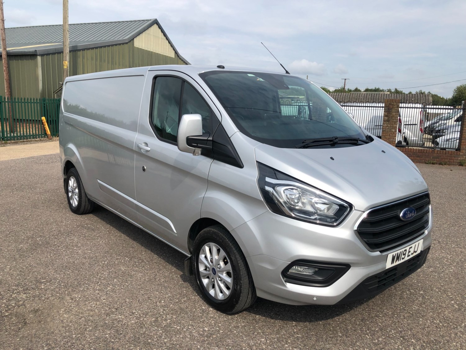 Ford Transit Custom Listing Image