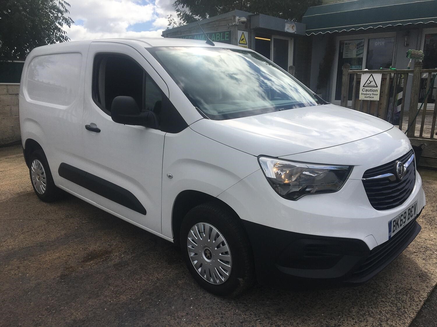 Vauxhall Combo Listing Image