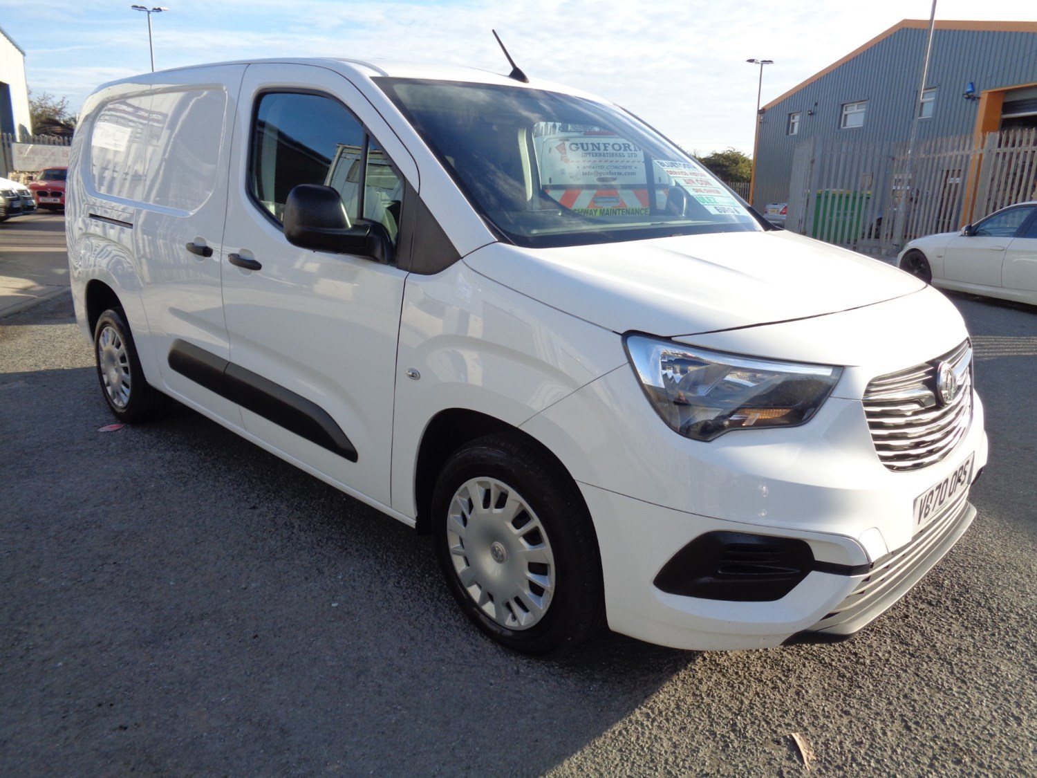 Vauxhall Combo Listing Image