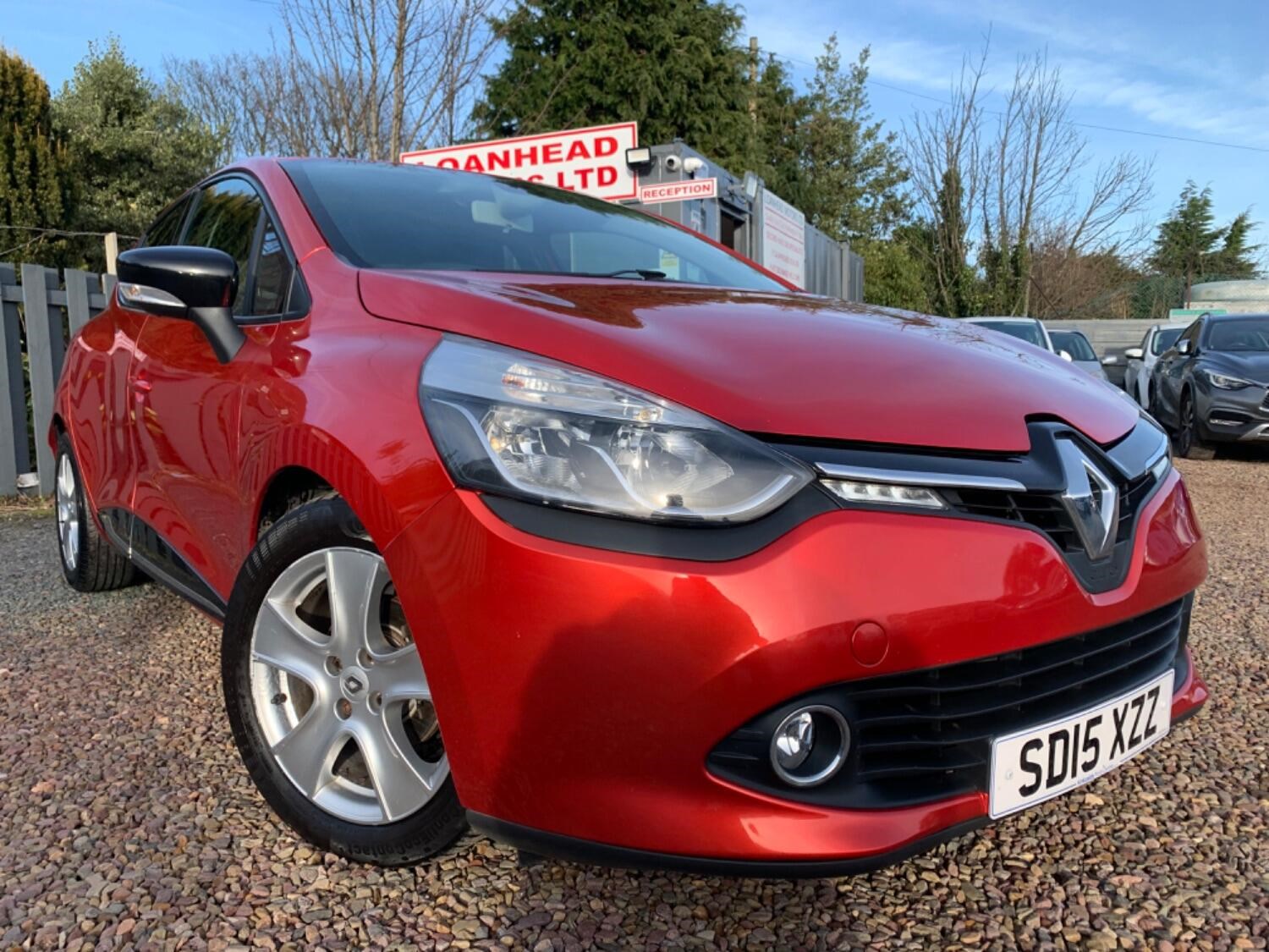 Renault Clio Listing Image