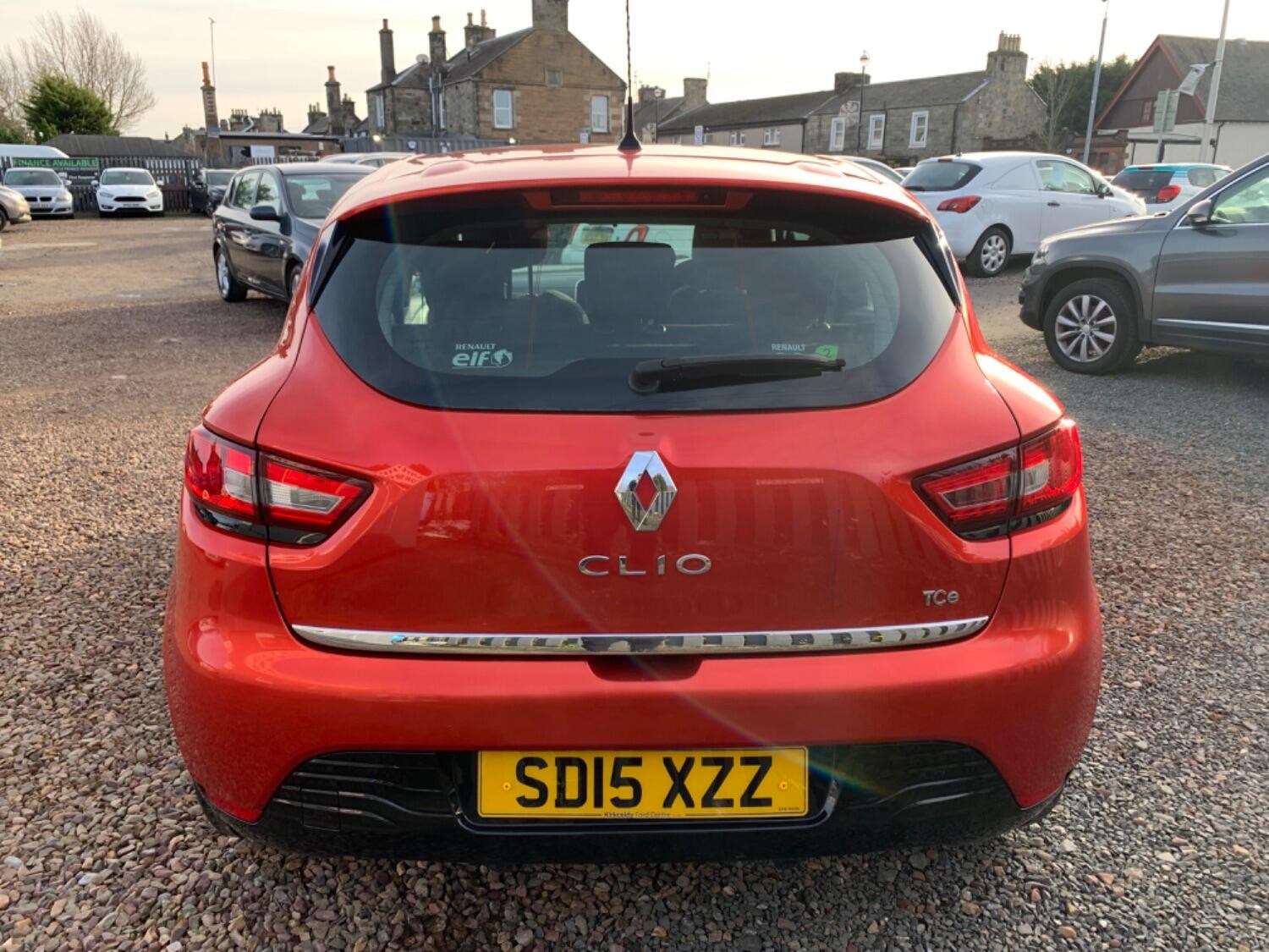 Renault Clio Listing Image