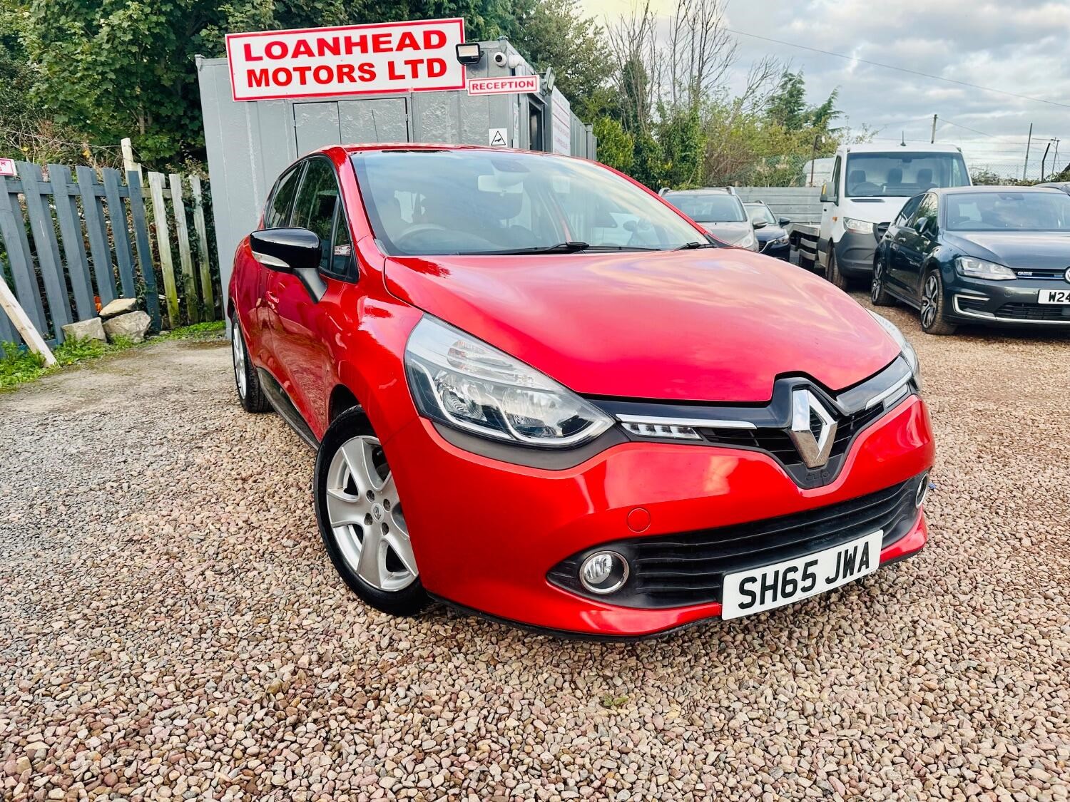 Renault Clio Listing Image