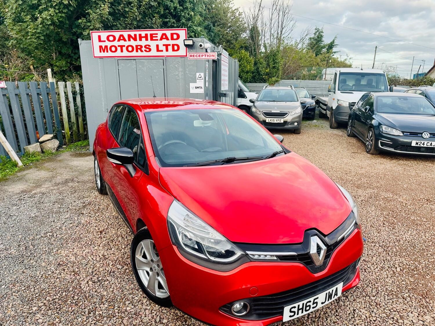 Renault Clio Listing Image