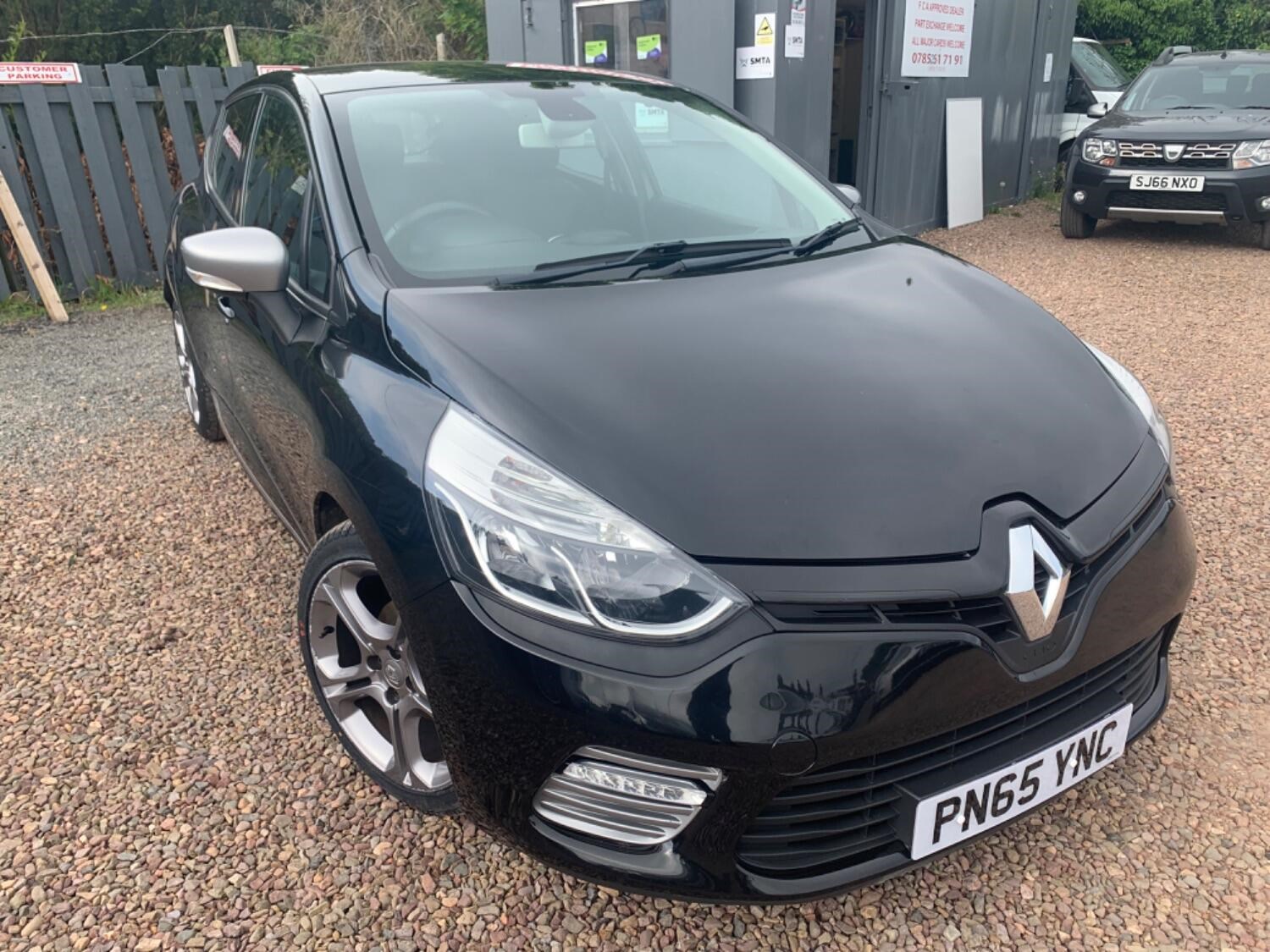 Renault Clio Listing Image