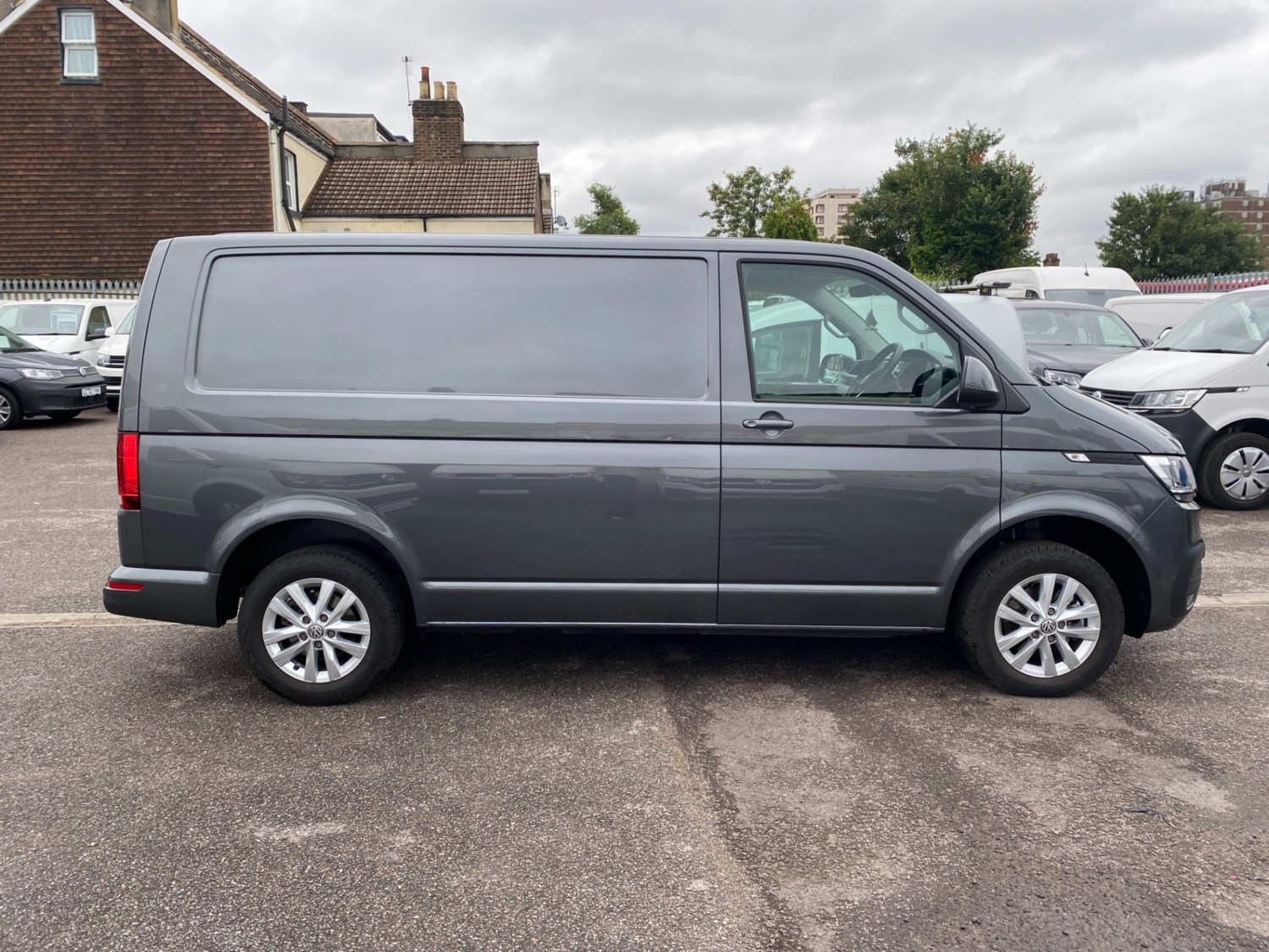 Volkswagen Transporter Listing Image