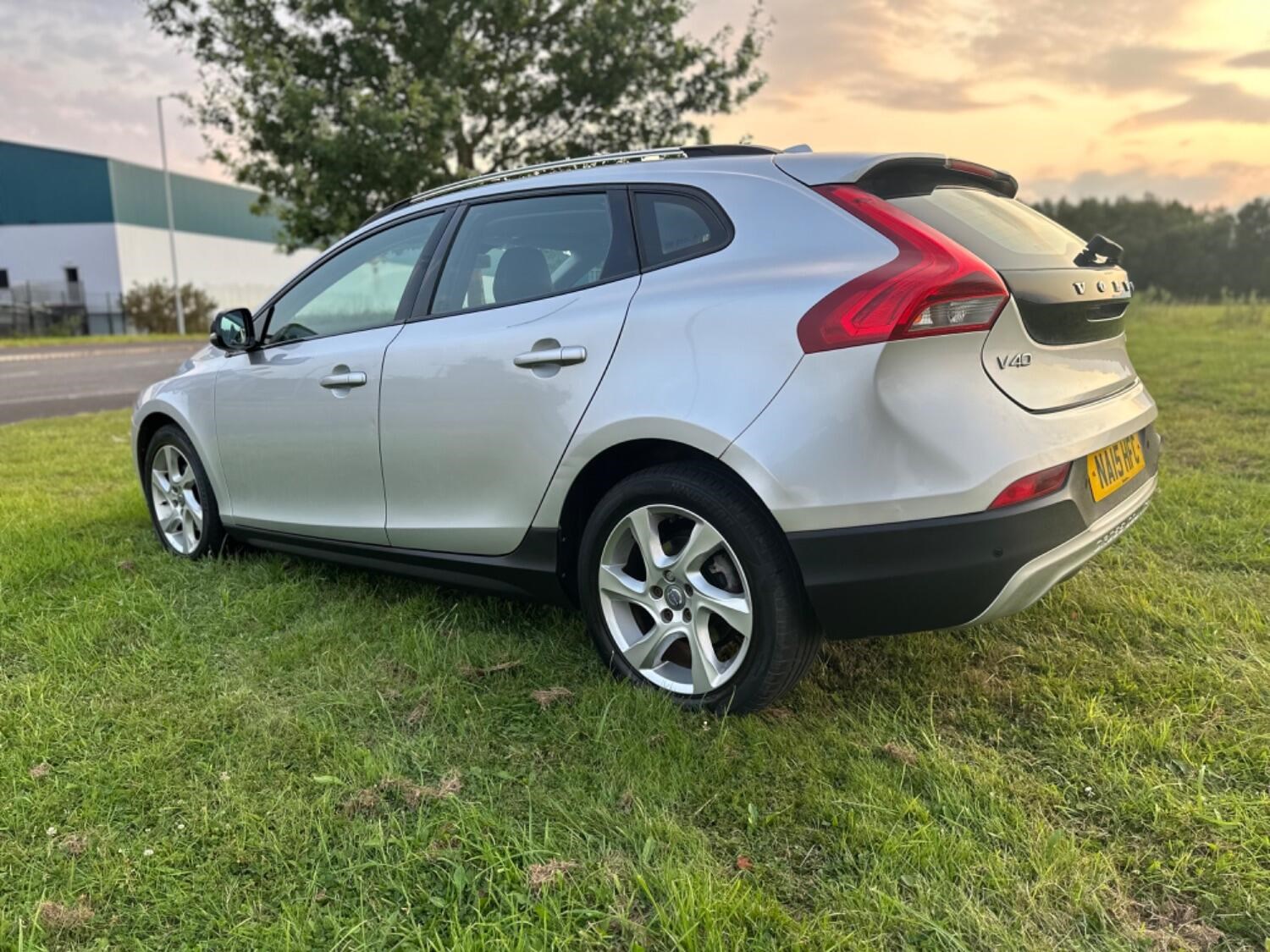 Volvo V40 Cross Country Listing Image