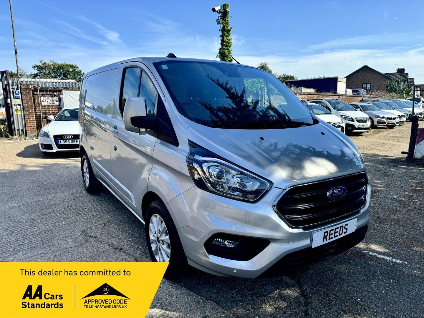 Ford Transit Custom Listing Image