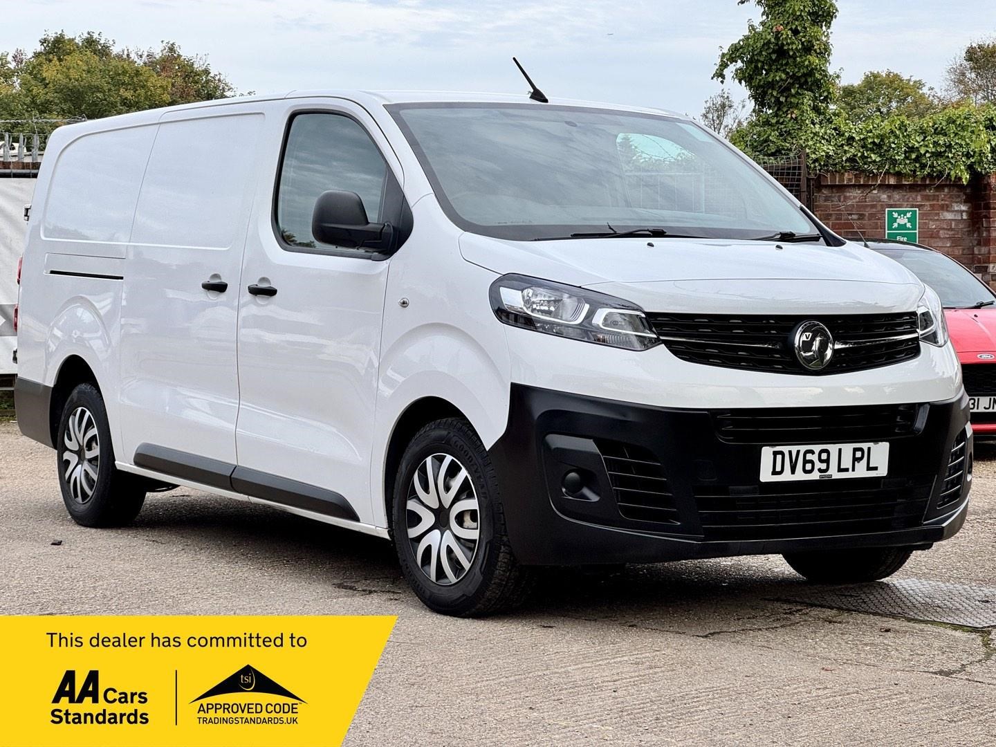 Vauxhall Vivaro Listing Image