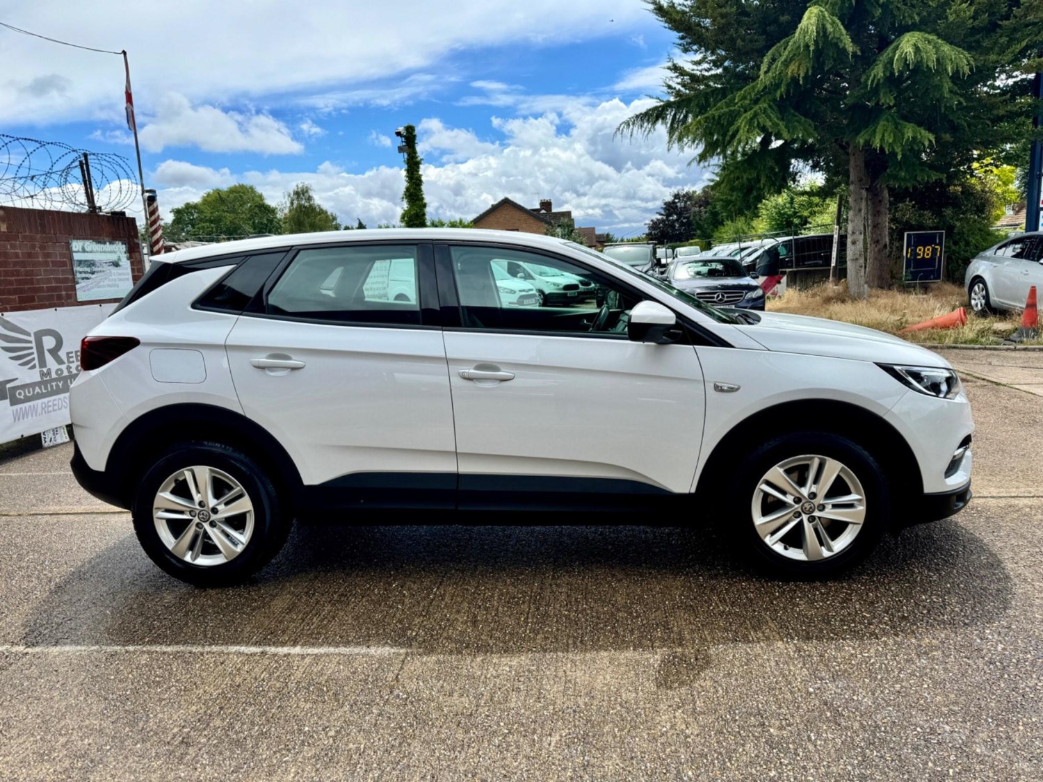 Vauxhall Grandland X Listing Image