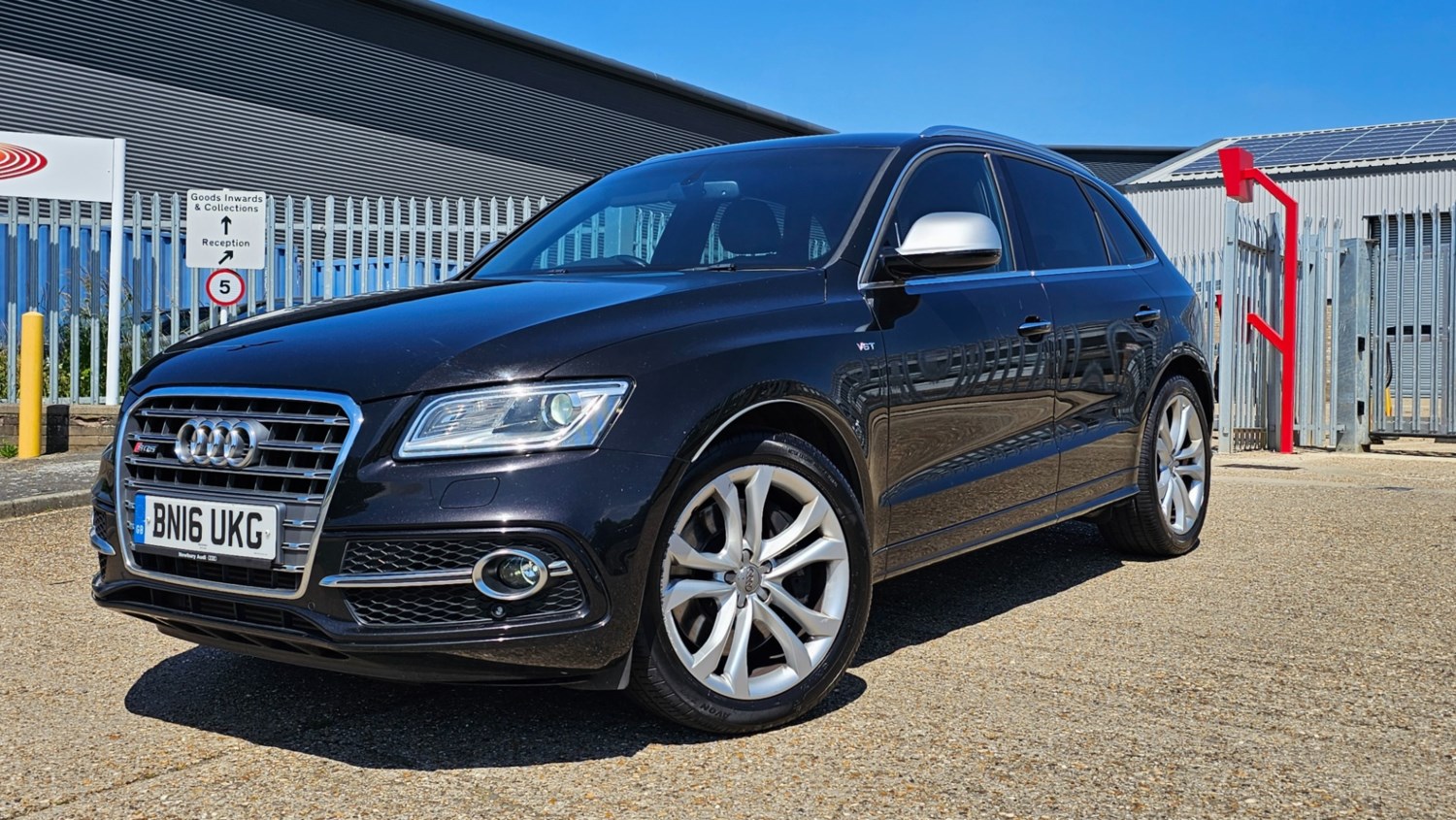 Audi Q5 Listing Image