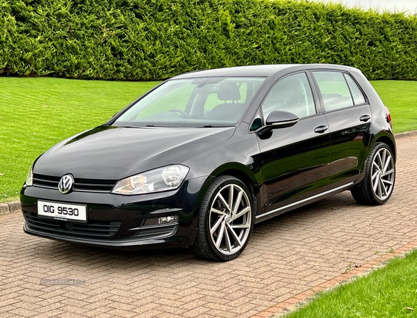 Volkswagen Golf Listing Image