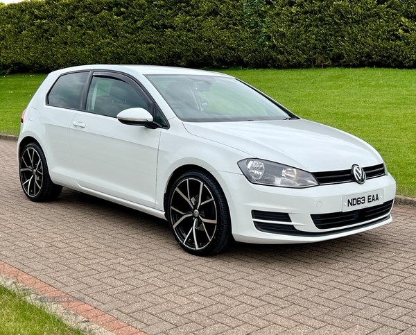 Volkswagen Golf Listing Image