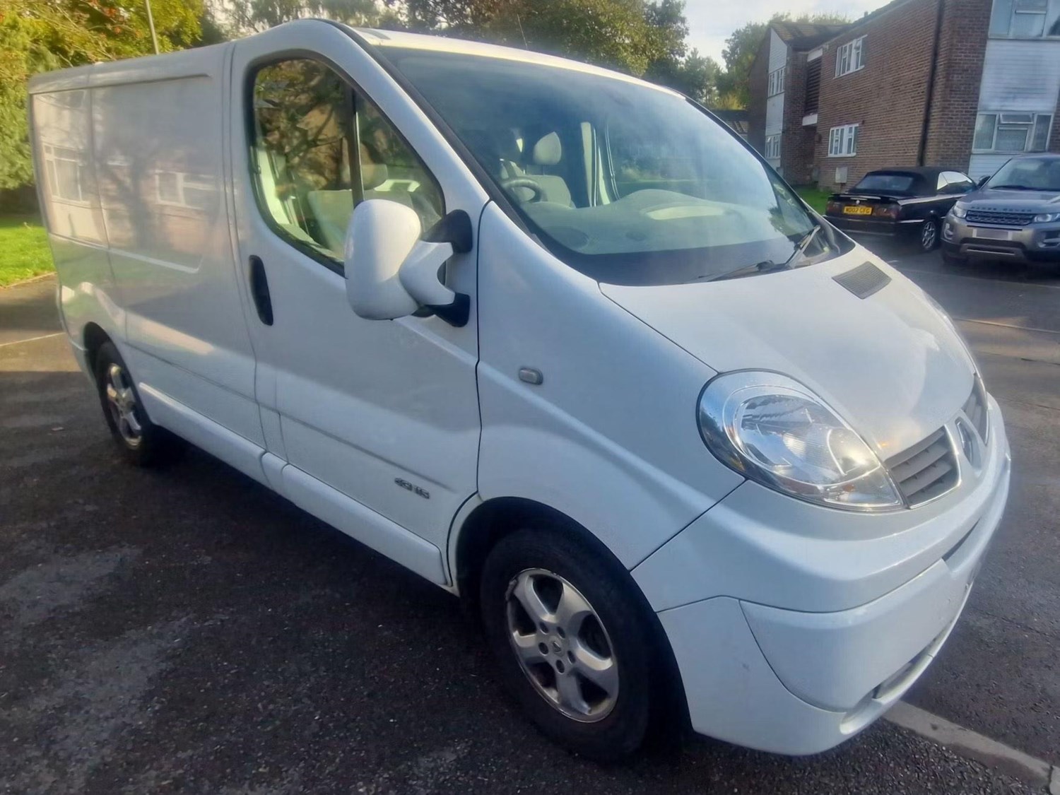 Renault Trafic Listing Image