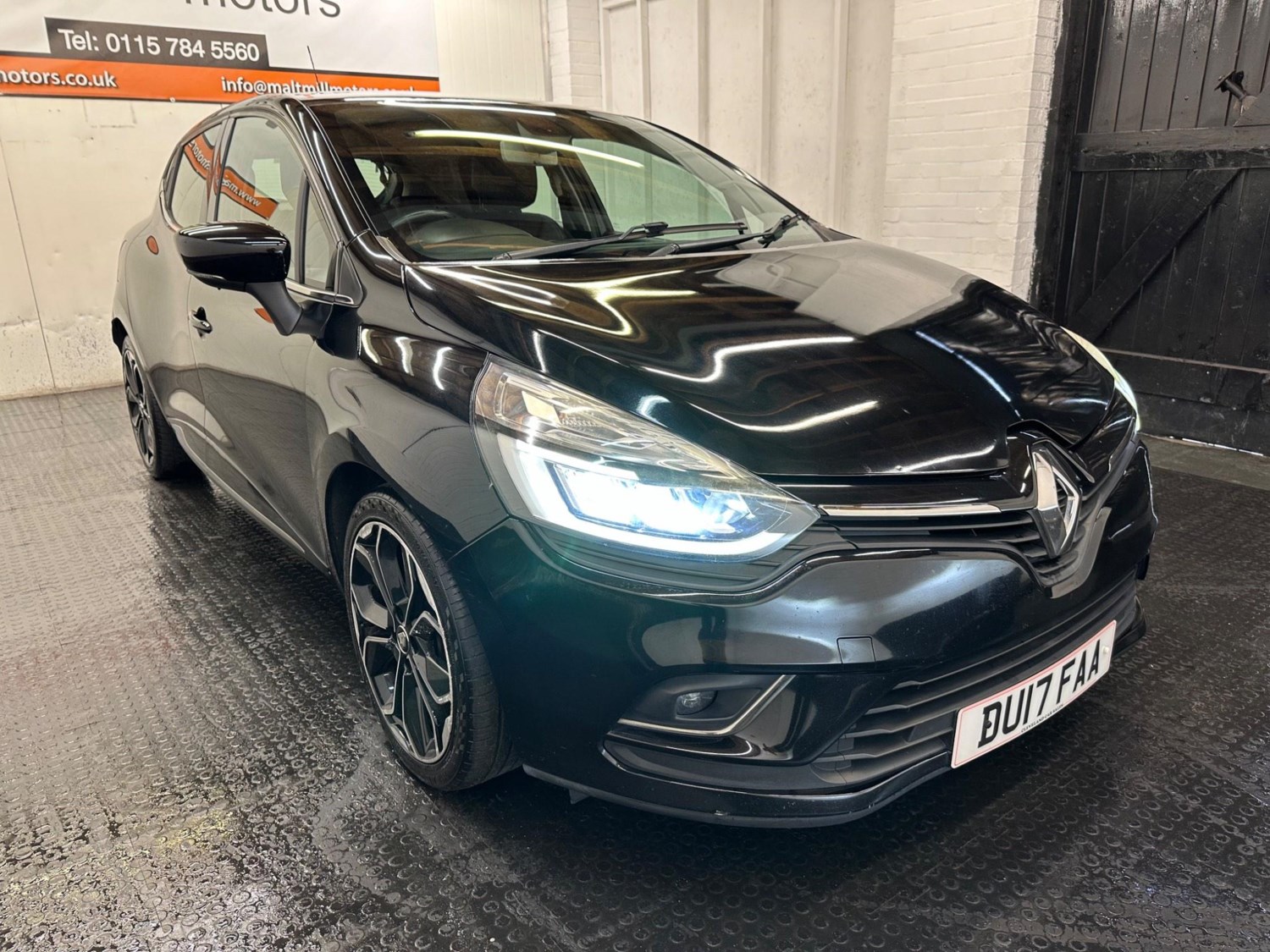 Renault Clio Listing Image