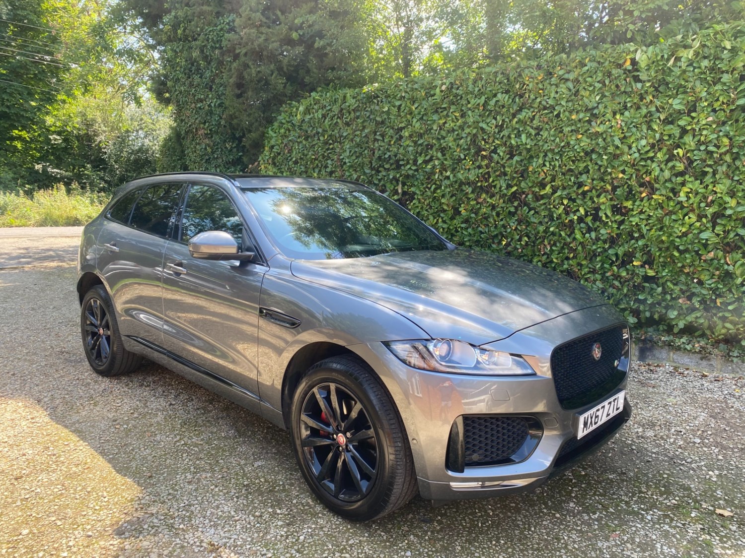 Jaguar F-PACE Listing Image