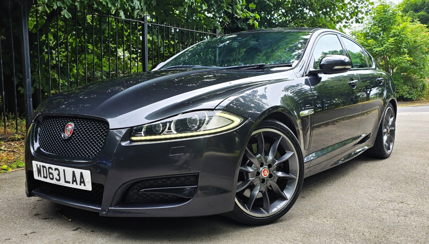 Jaguar XF Listing Image