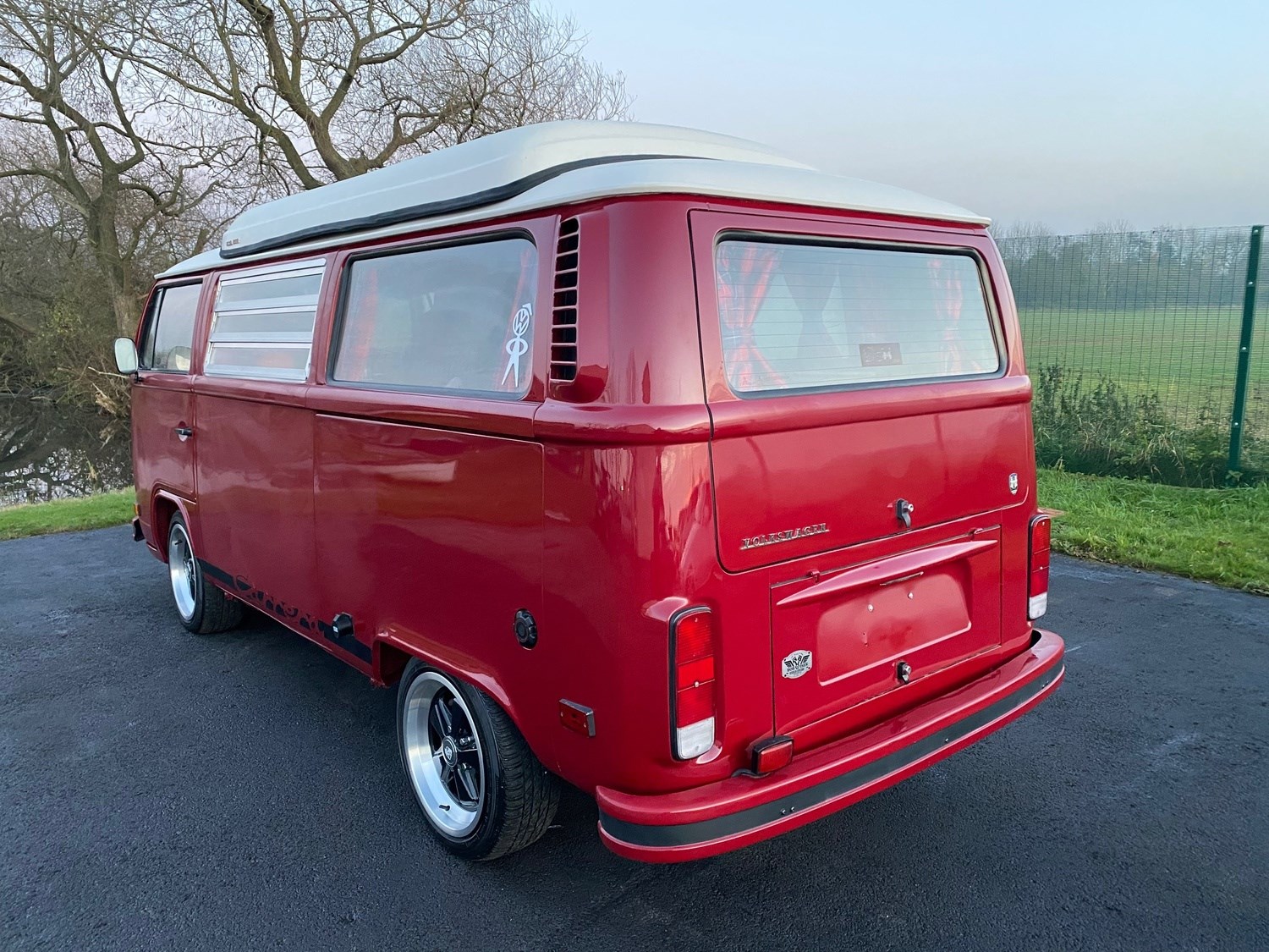 Volkswagen Transporter Listing Image