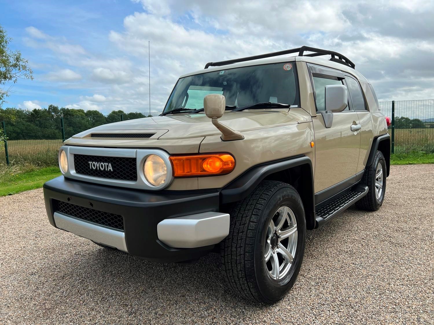 Toyota FJ Cruiser Listing Image