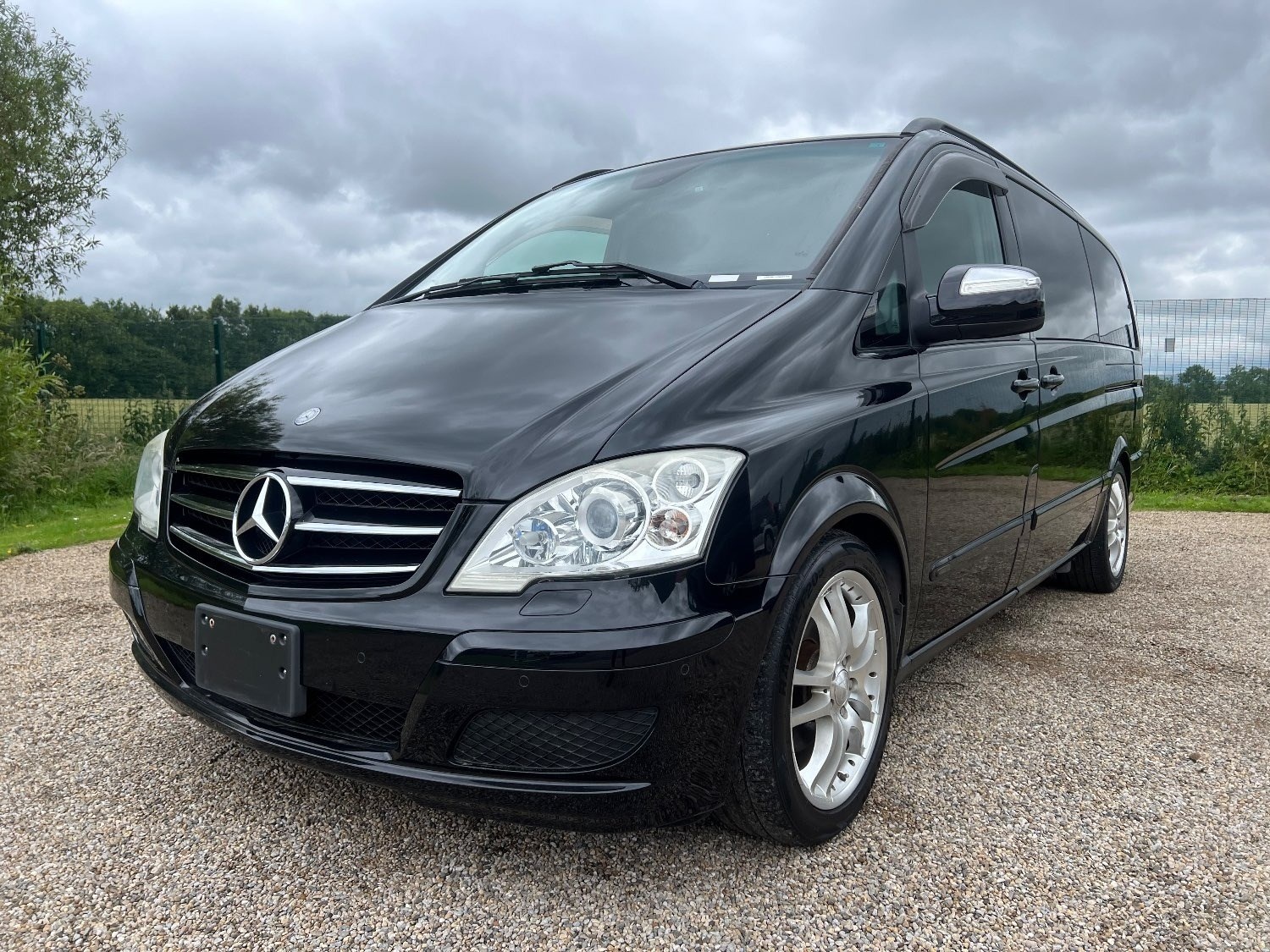 Mercedes-Benz V-Class Listing Image