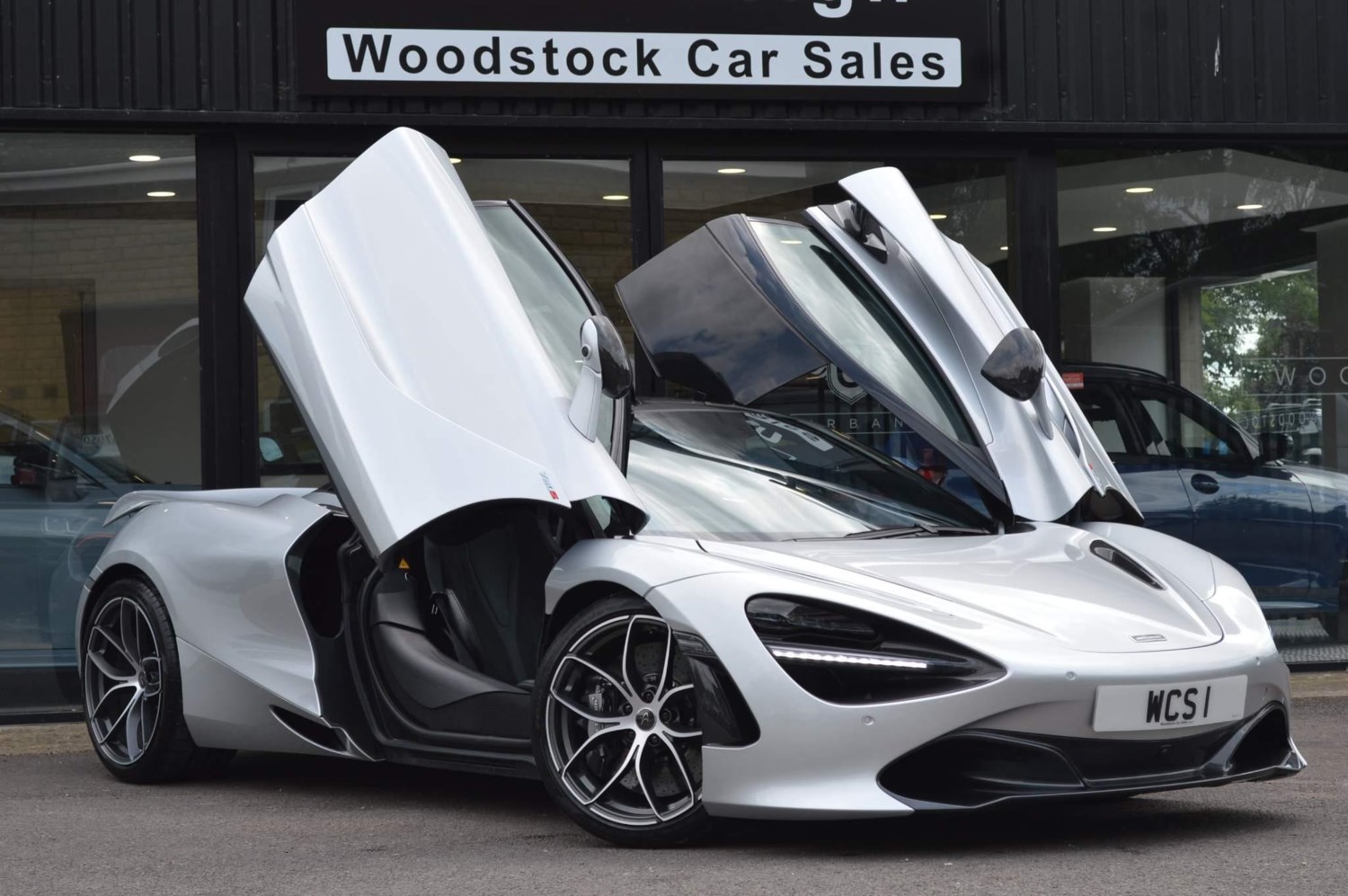 McLaren 720S Listing Image