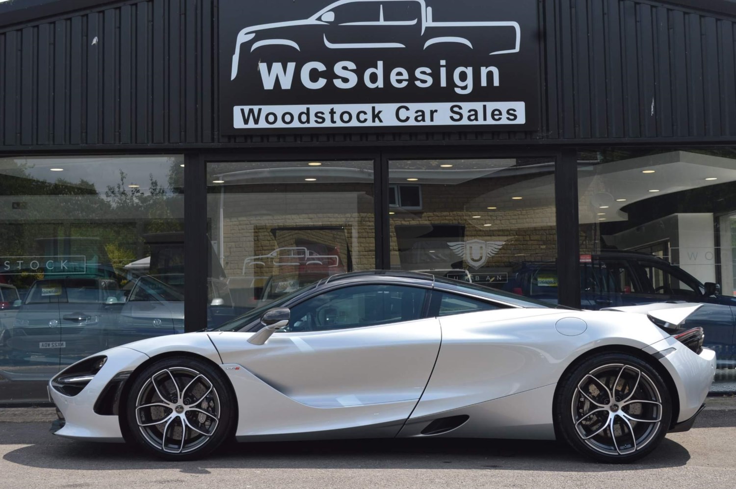 McLaren 720S Listing Image