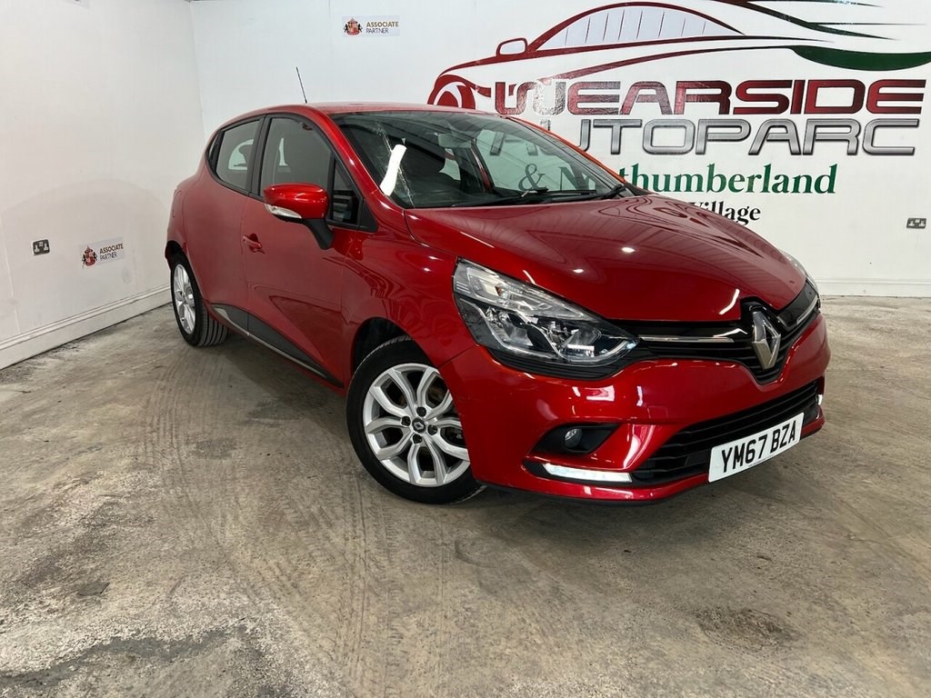 Renault Clio Listing Image