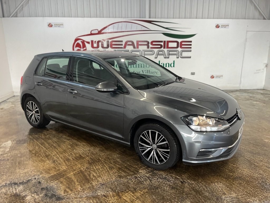 Volkswagen Golf Listing Image